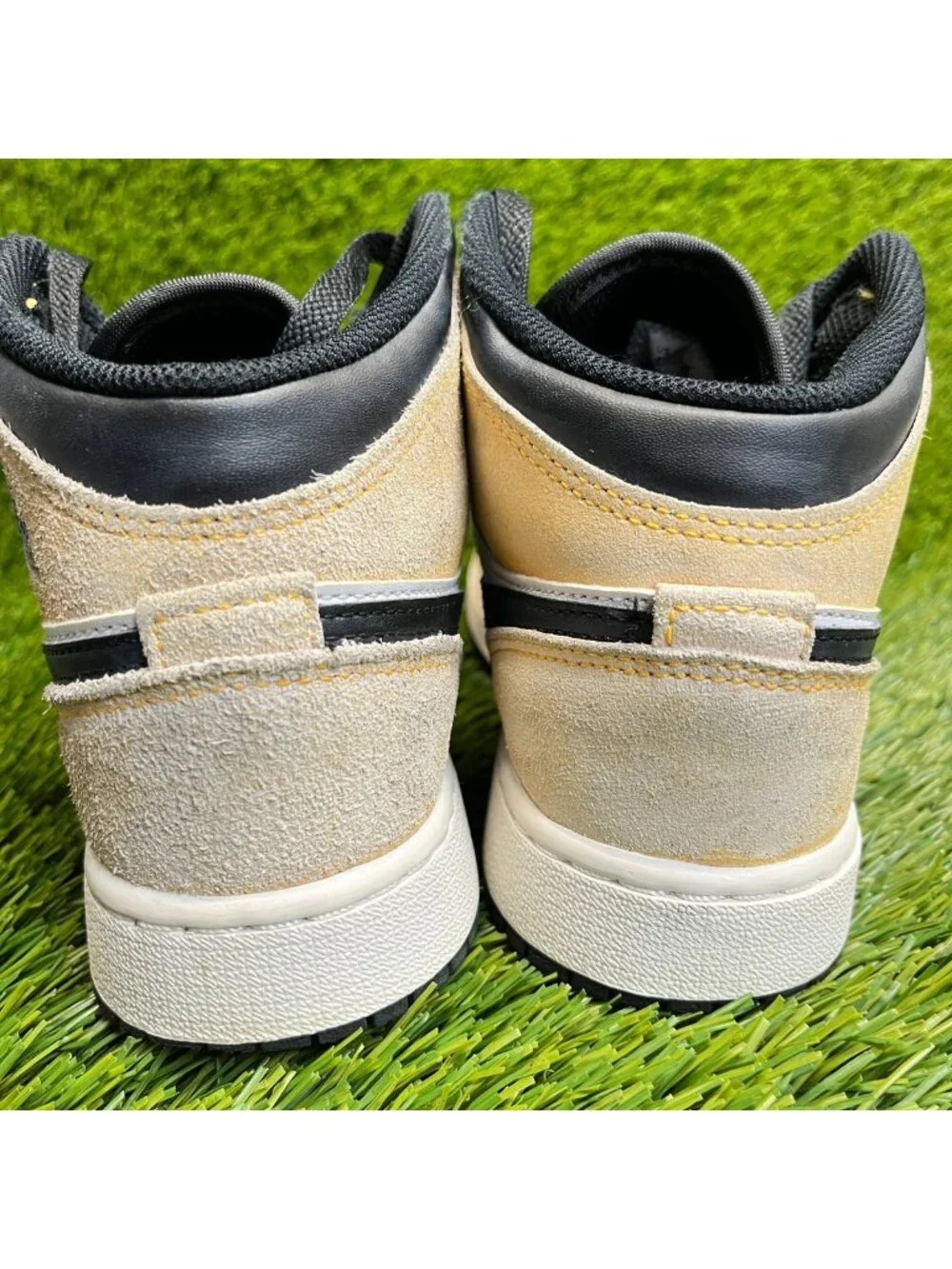 Nike Air Jordan 1 Mid Boys Size 4Y White Peach Athletic Leather Shoes Sneakers